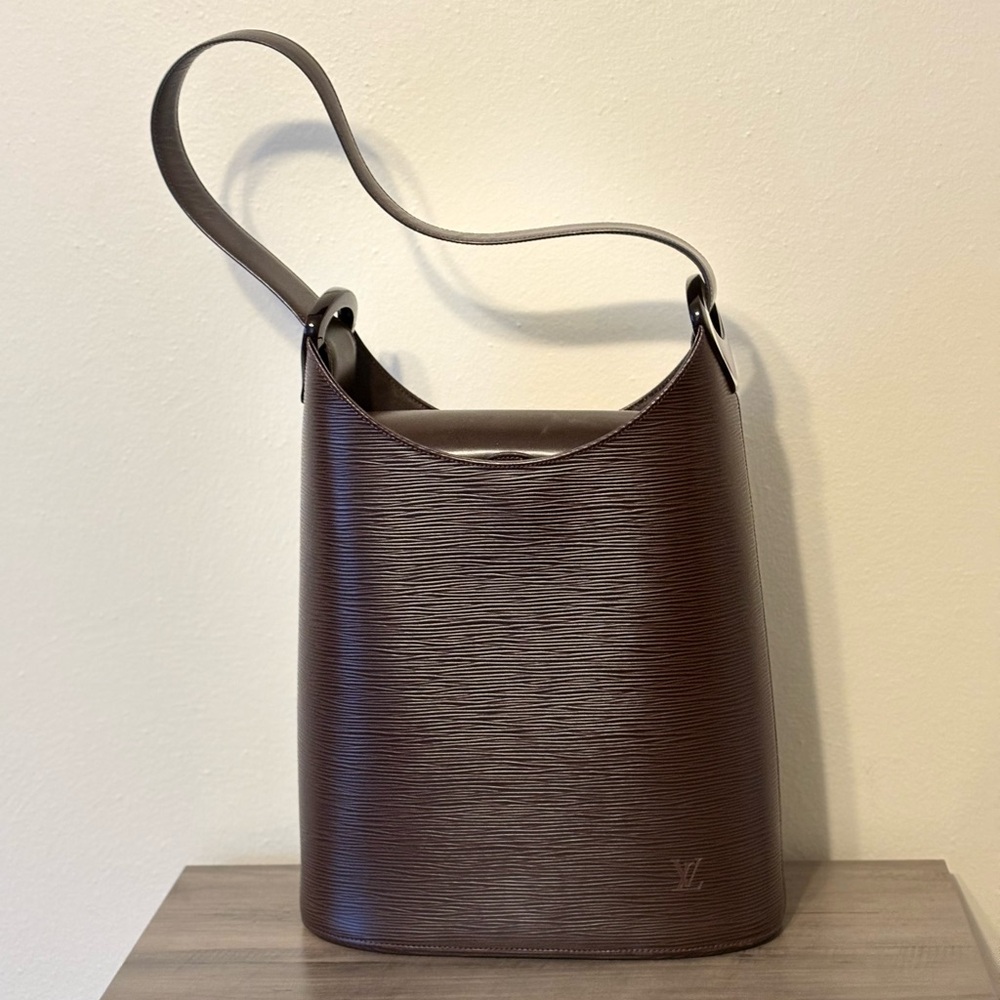 Louis Vuitton Epi  Verseau